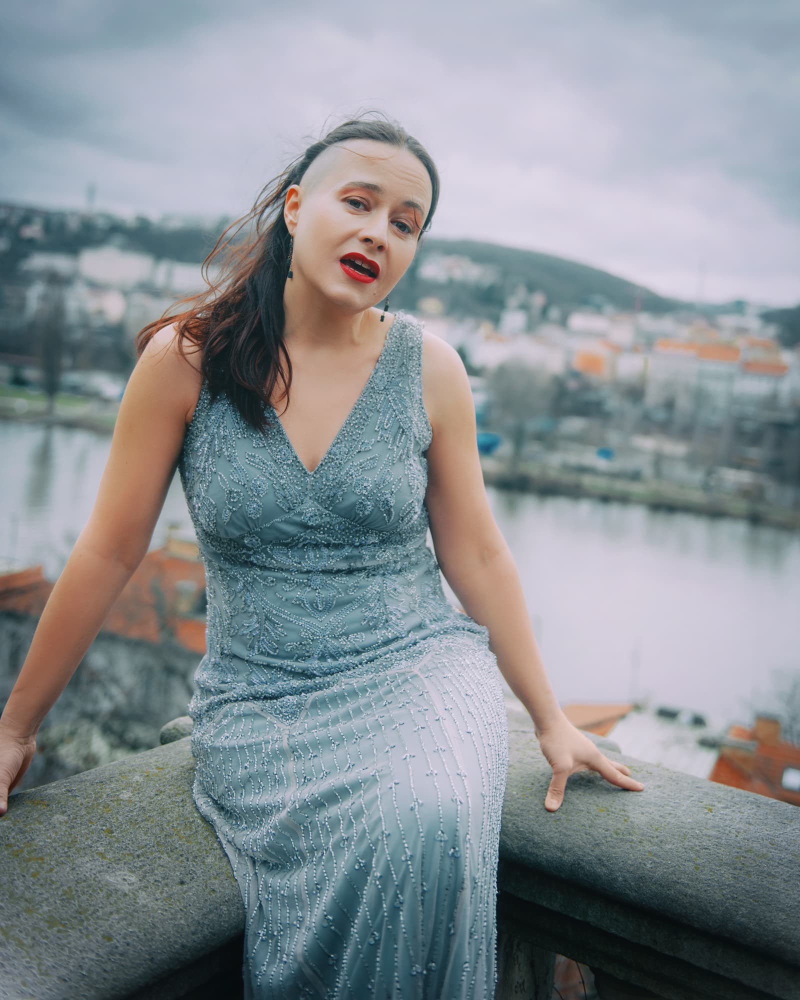 Alice Bauer performing